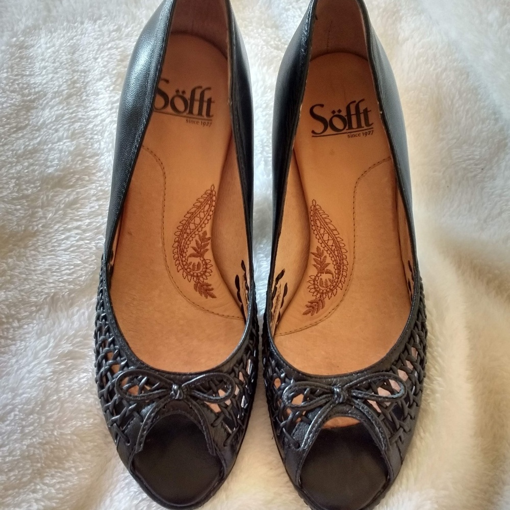 Sofft Peep Toe Shoes Black size 5 1/2